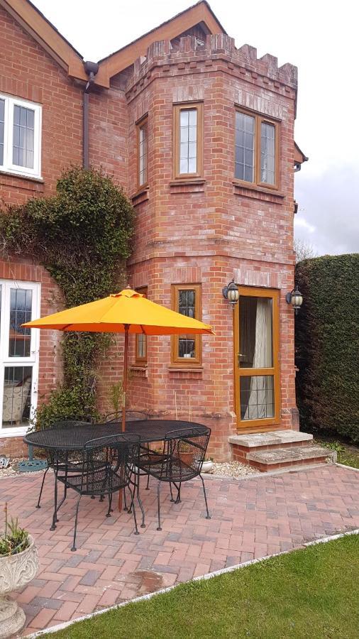 Mandalay Holiday Home Amesbury Exterior foto